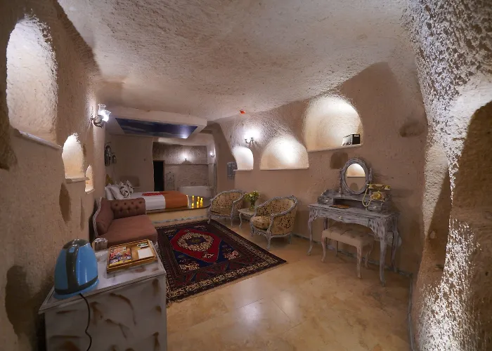 Karlik Cave Cappadocia 우치사르